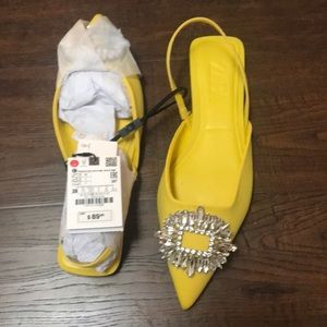 Brand new yellow Zara Flats